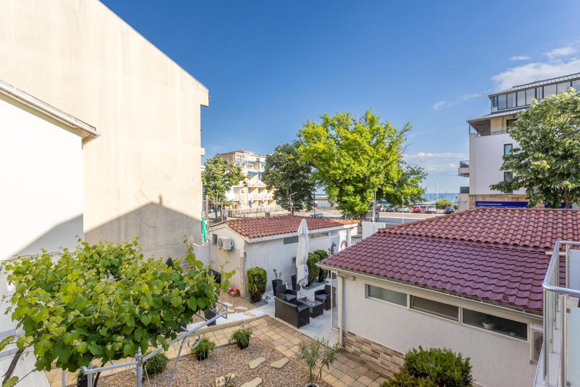 Guest House Desi - Къща За Гости Деси Balchik Exterior photo